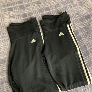 2 Adidas leggings